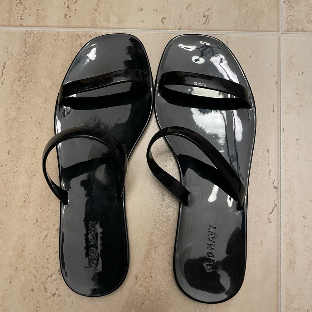 Old Navy Women's Glossy Black Sandals